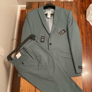 Express Men’s Suite - NEW